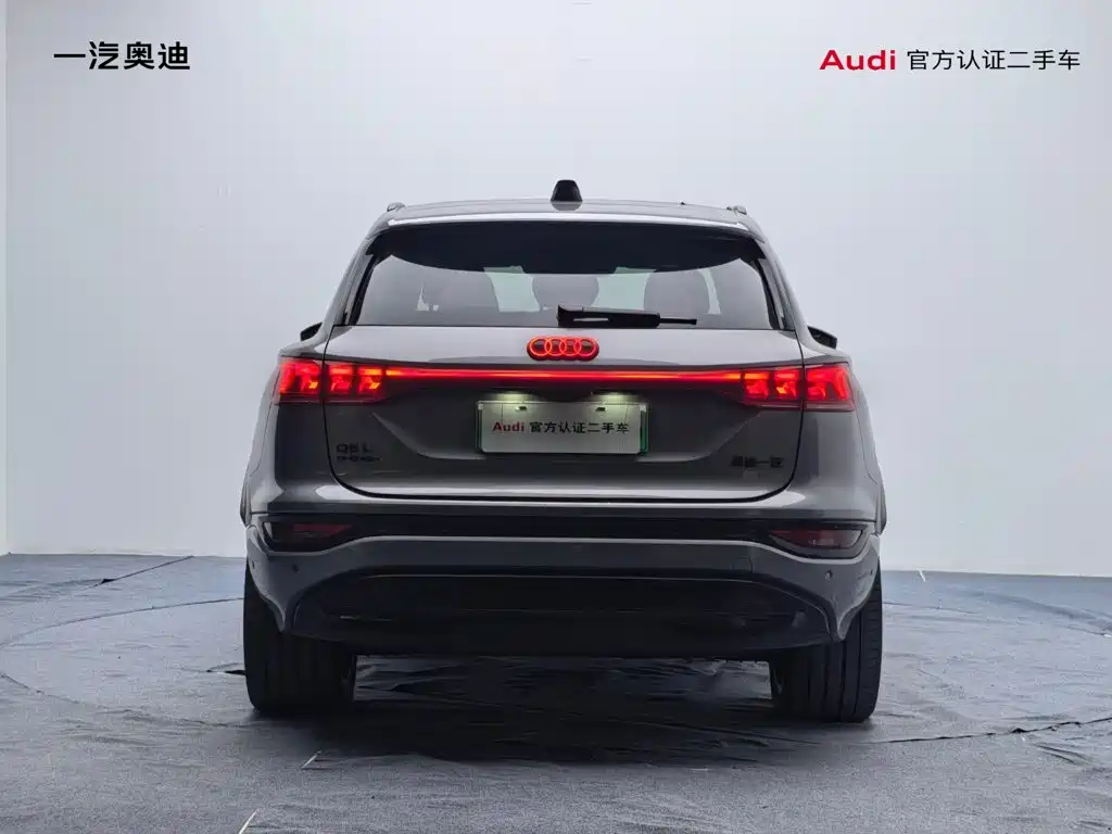 Audi e-tron 2025