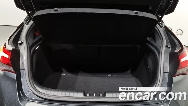 Hyundai Veloster 2020