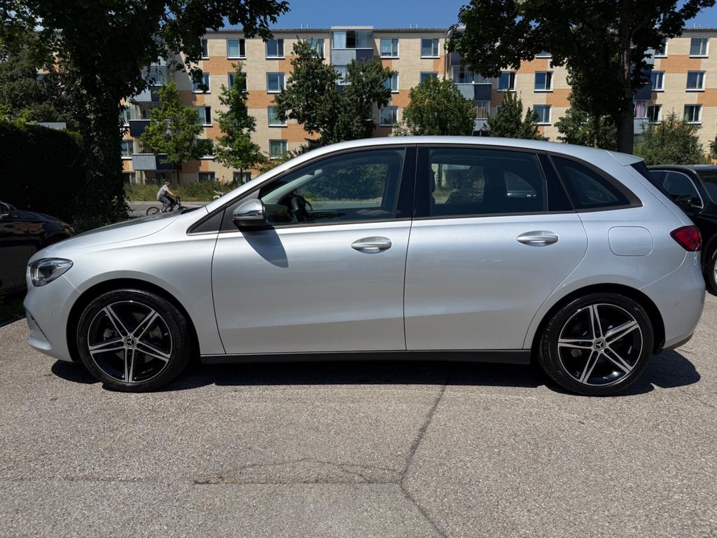 Mercedes-Benz B 220 2022