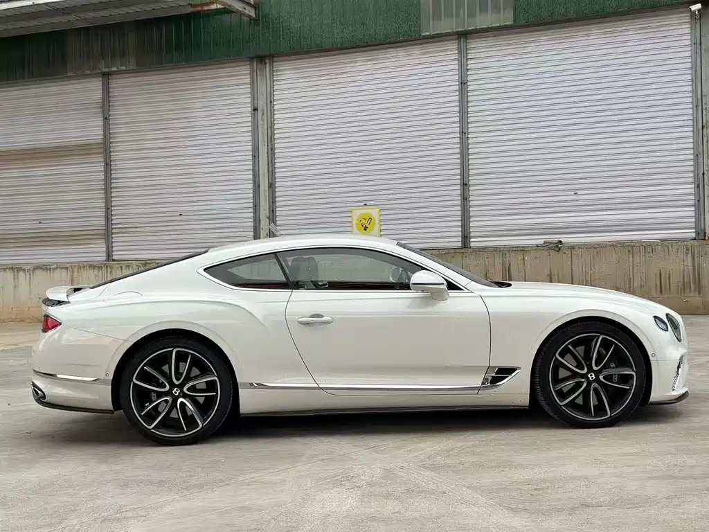 Bentley Continental 2022
