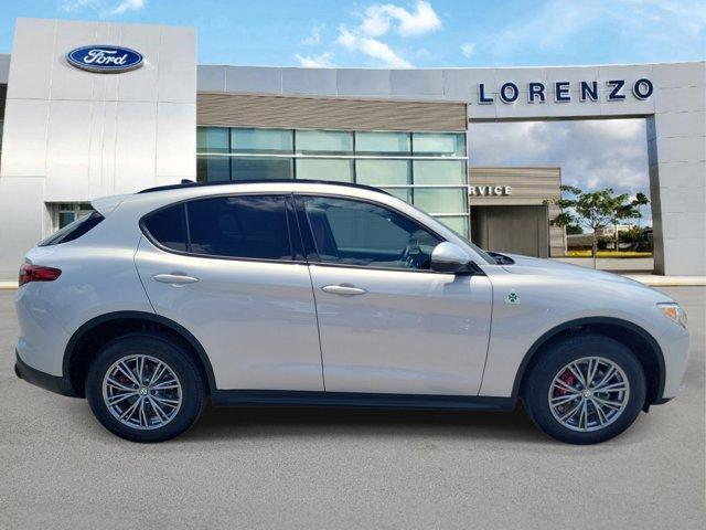 Alfa Romeo Stelvio 2023