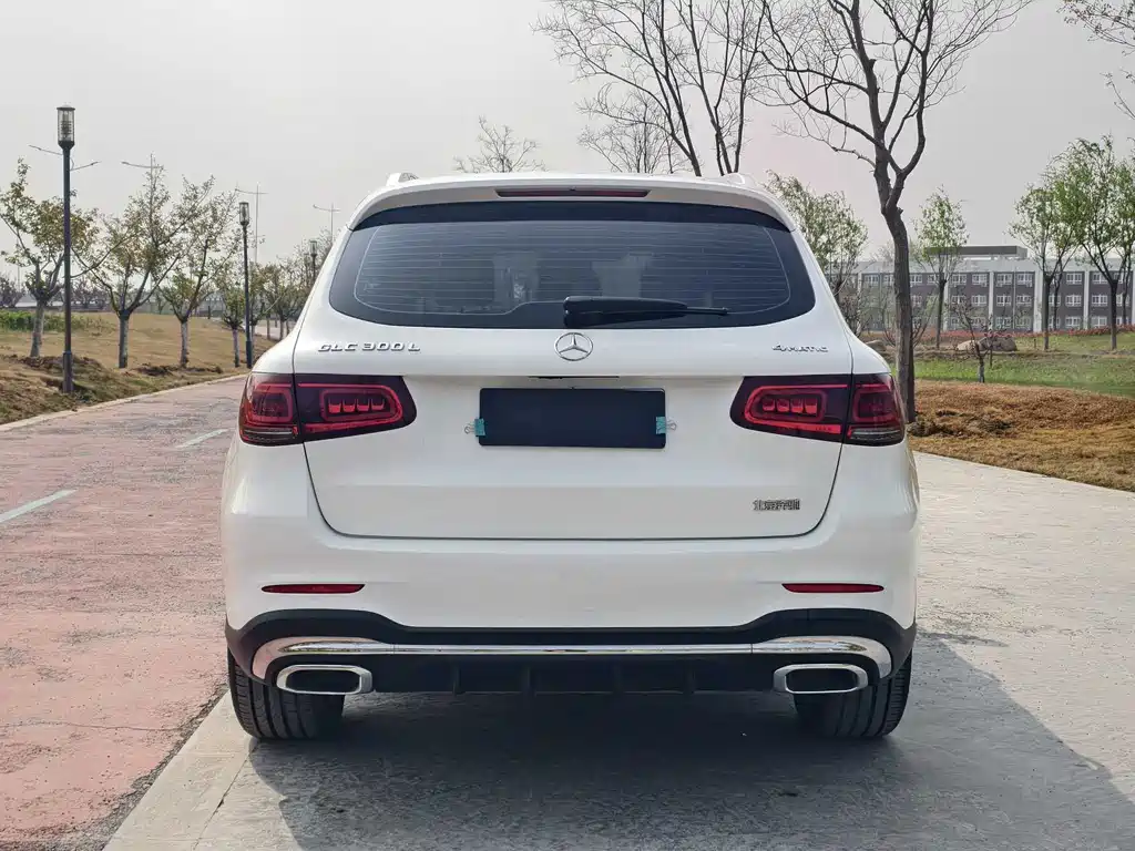Mercedes-Benz GLC 2023