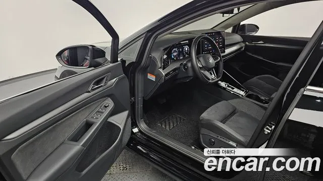 Volkswagen Golf 2025