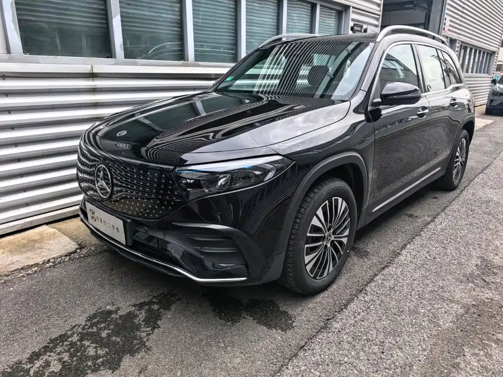 Mercedes-Benz EQB 2025