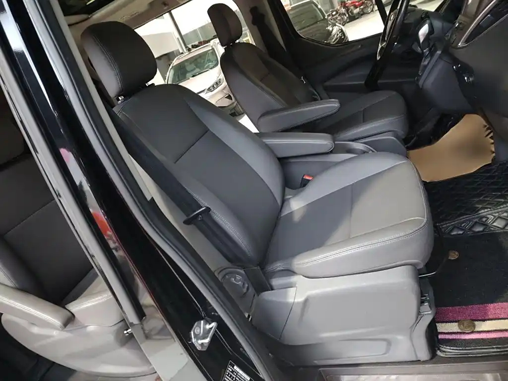 Ford TOURNEO 2021