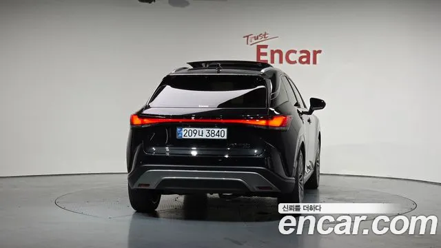 Lexus RX 2025