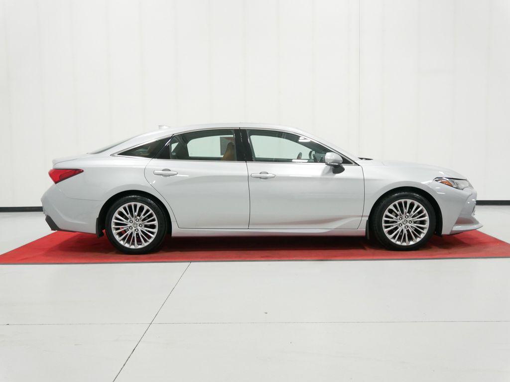 Toyota Avalon 2022