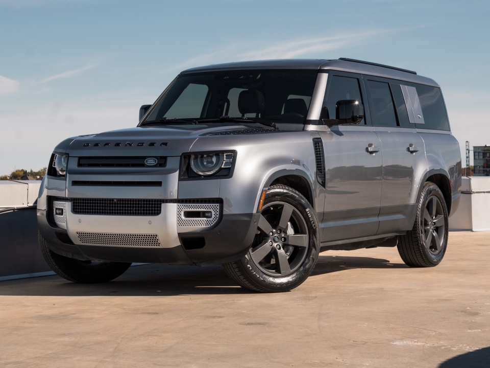 Land Rover Defender 2023