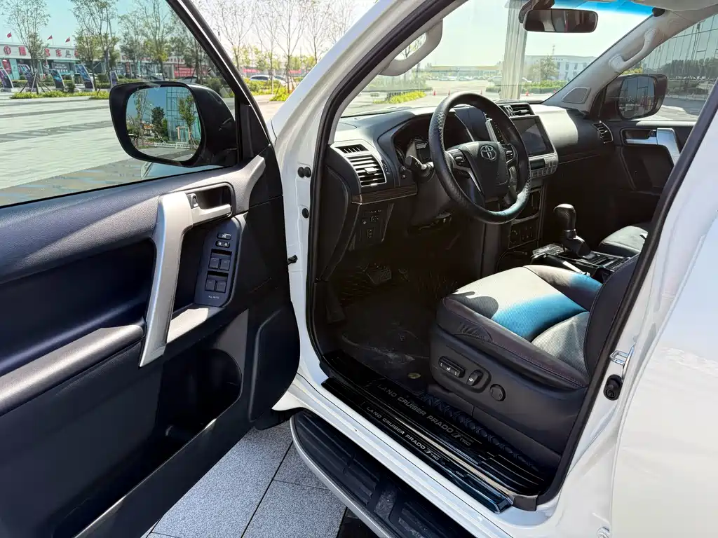 Toyota Land Cruiser Prado 2020