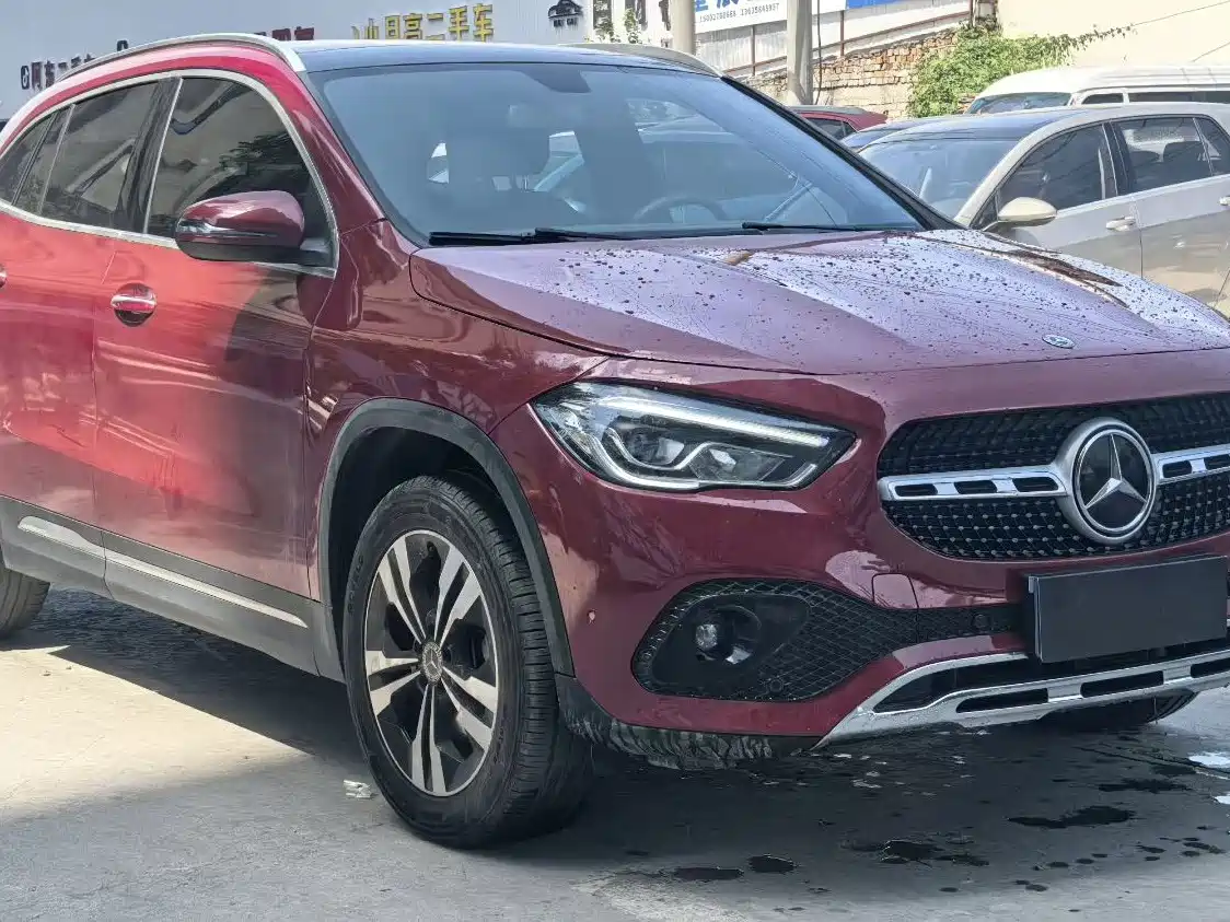 Mercedes-Benz GLA 2021