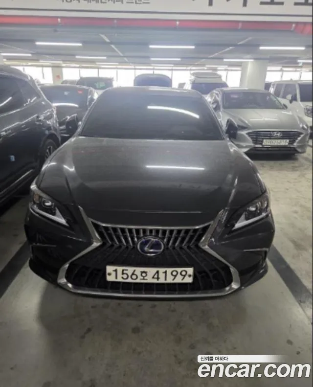 Lexus ES 2021