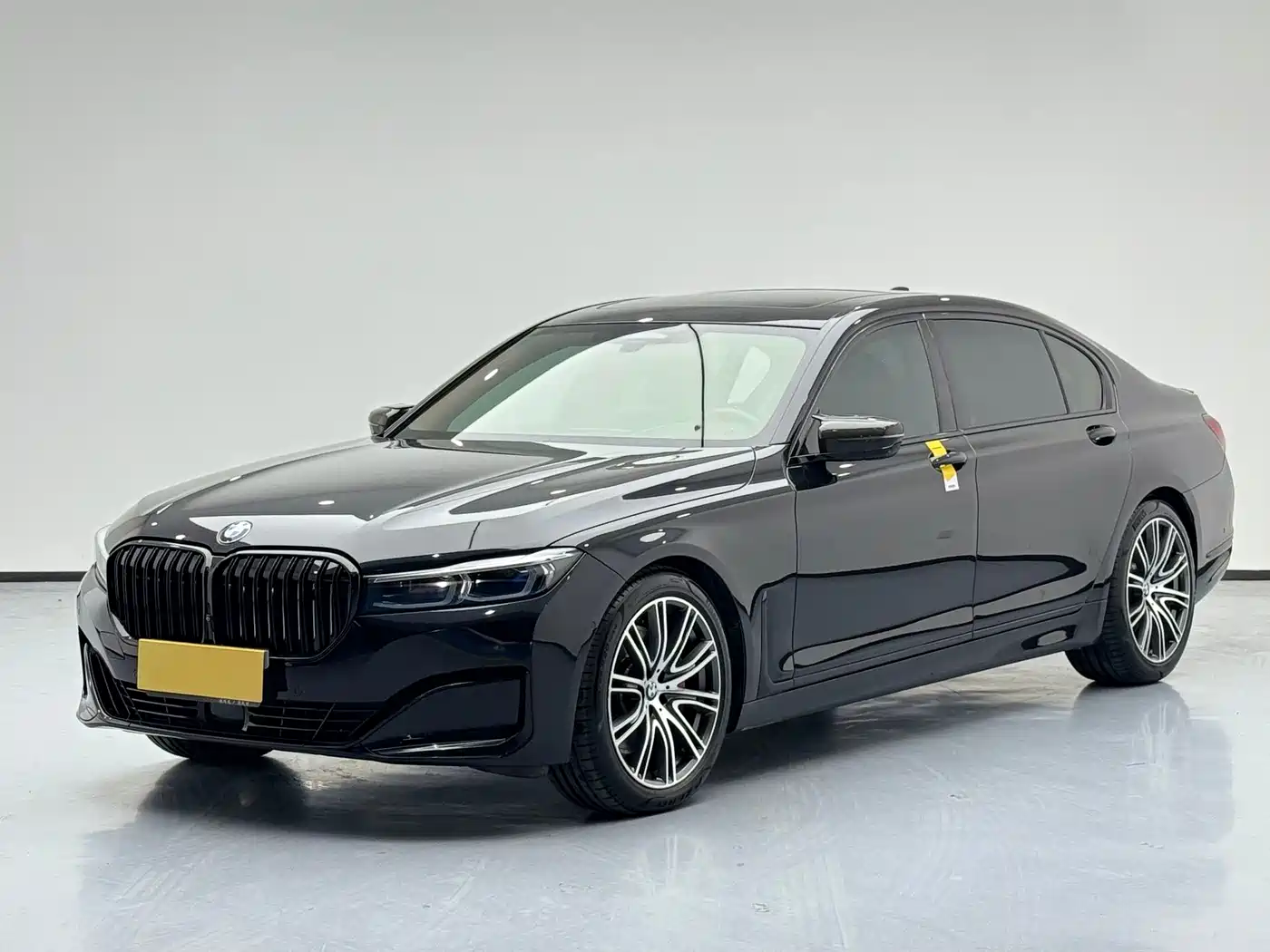 BMW 7 серии 2021