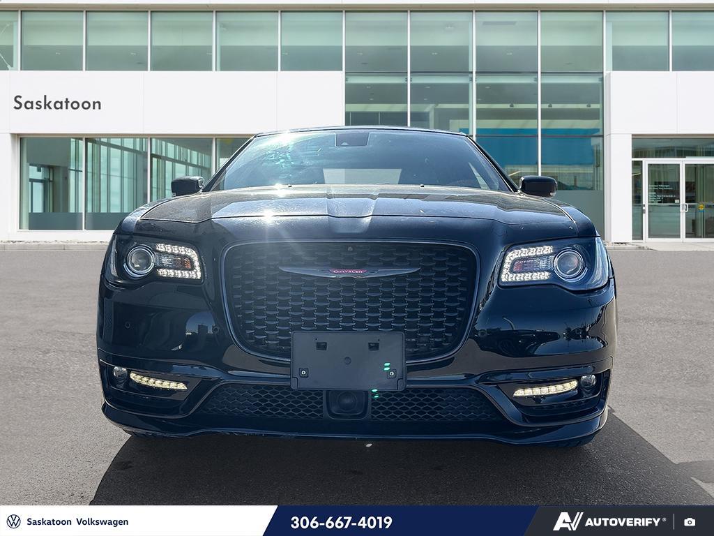 Chrysler 300 2023