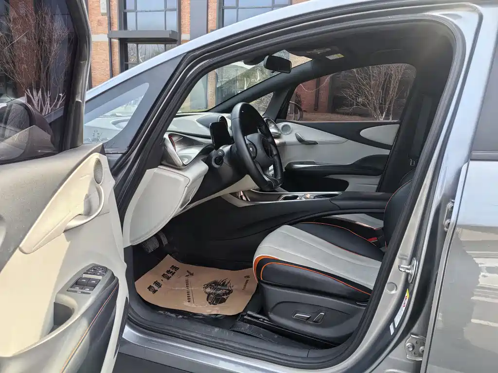BYD Dolphin 2023