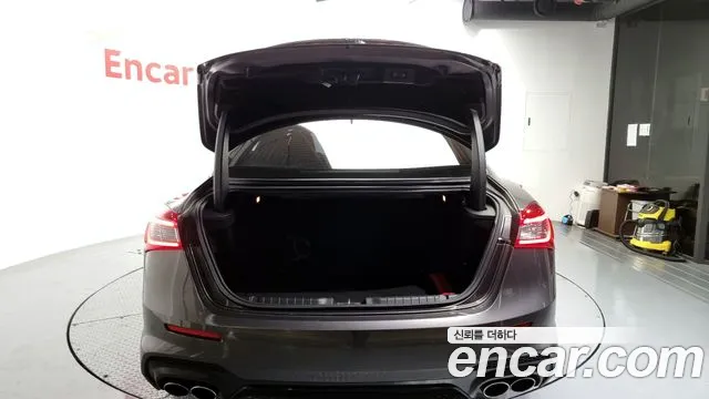 Maserati Ghibli 2020