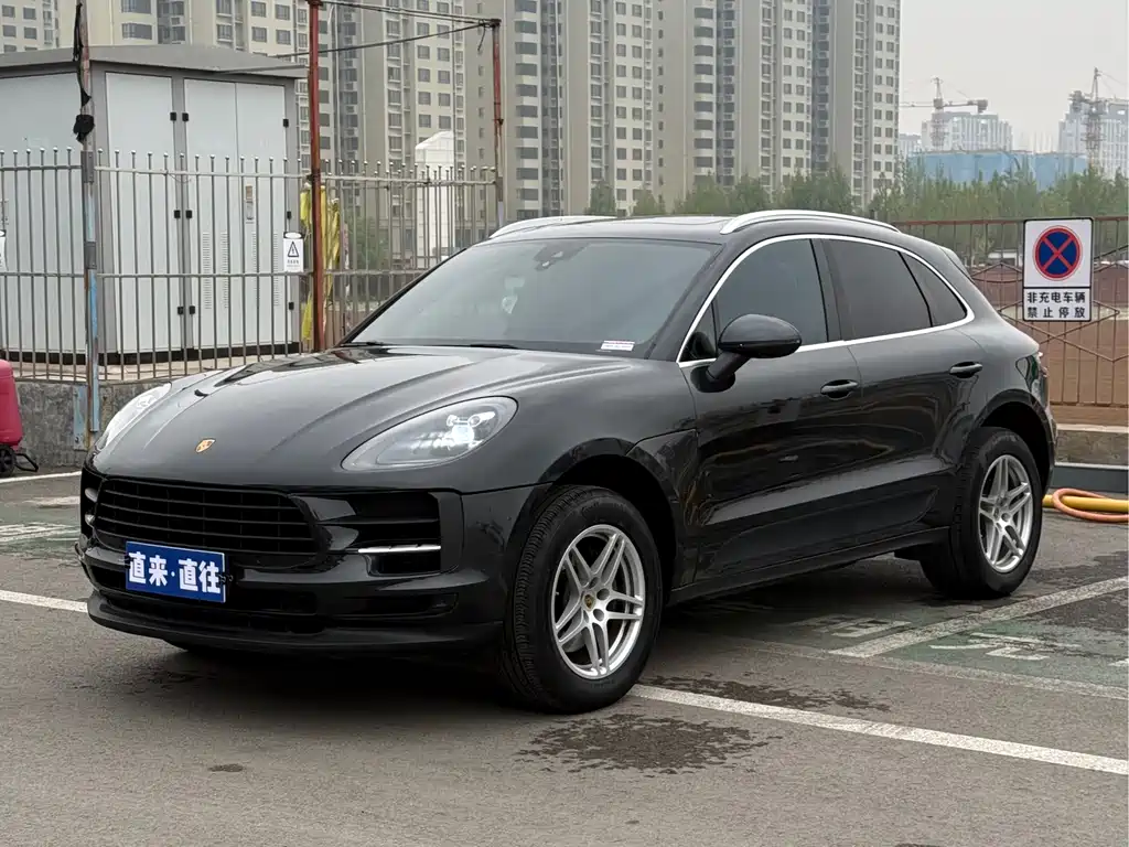 Porsche Macan 2021
