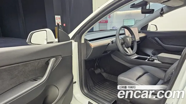 Tesla Model Y 2021