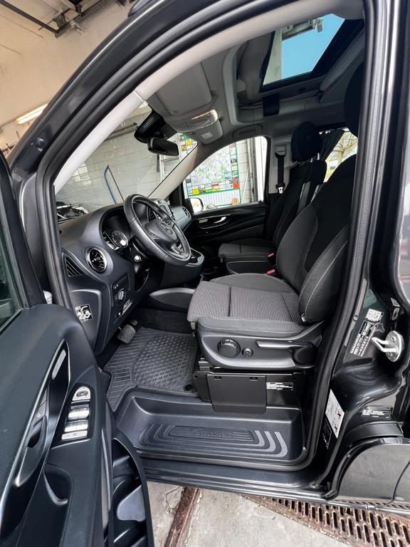 Mercedes-Benz V 300 2022
