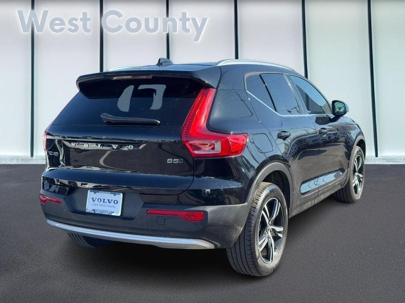 Volvo XC40 2025