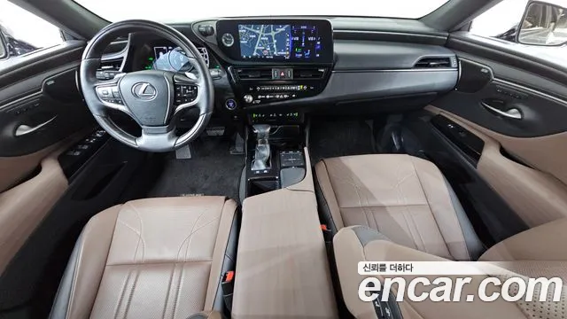 Lexus ES 2022