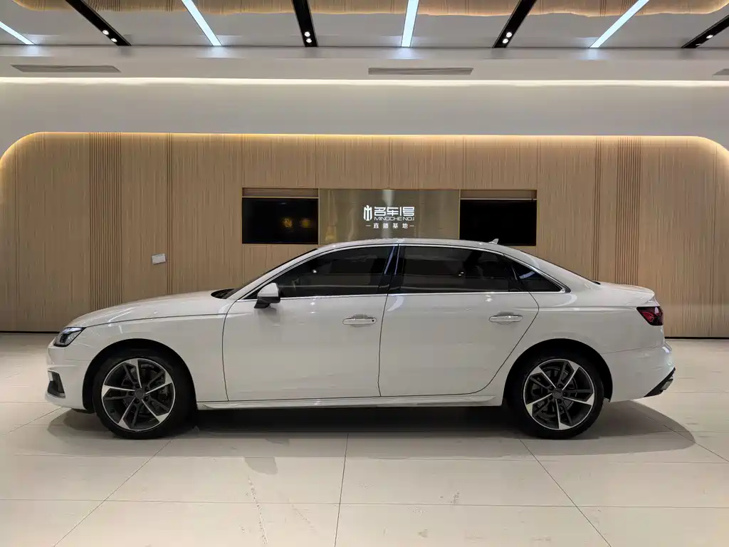 Audi A4 2021