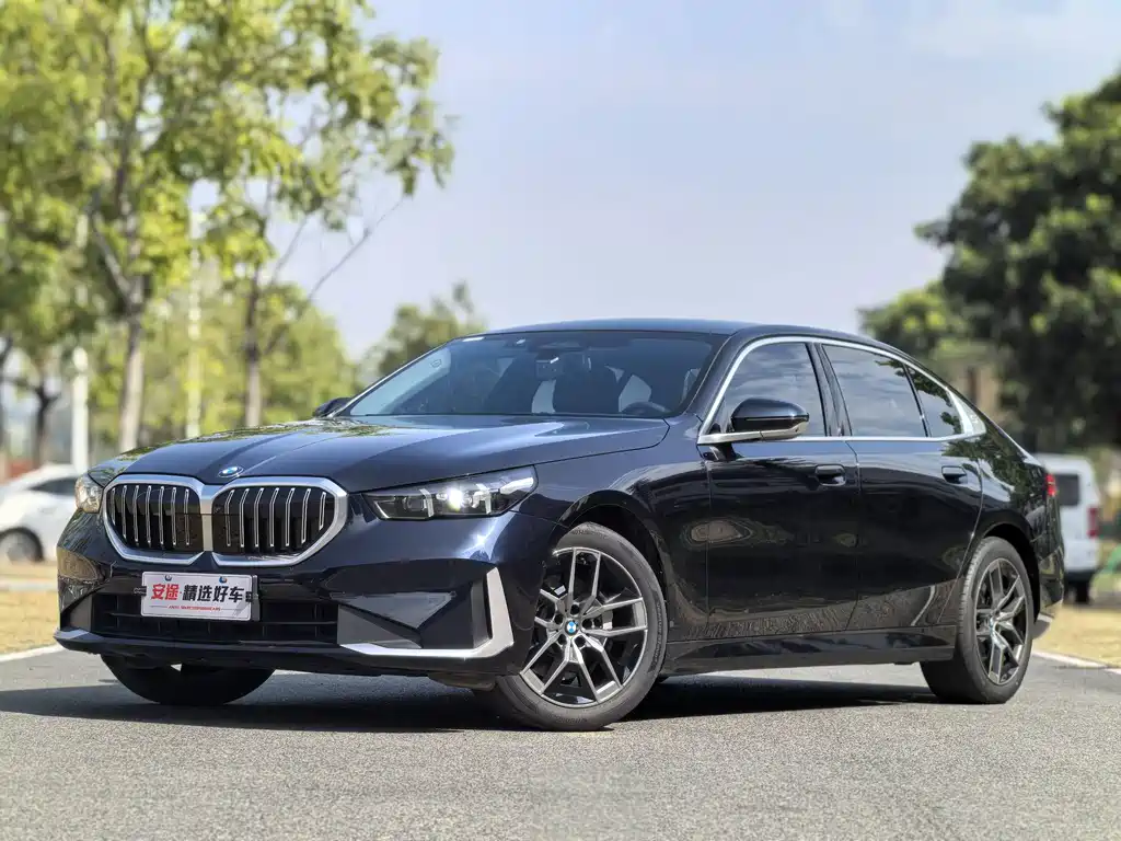 BMW 5 серии 2024