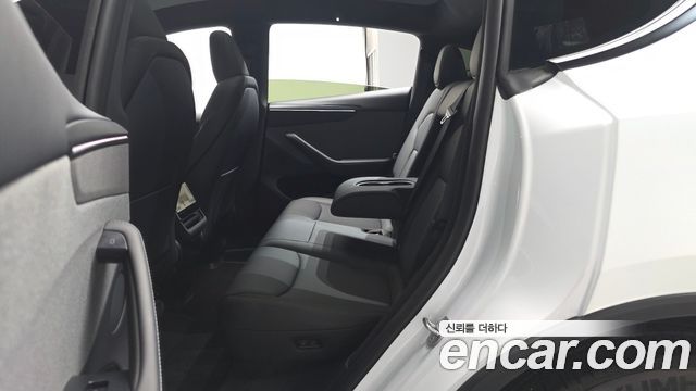 Tesla Model Y 2026