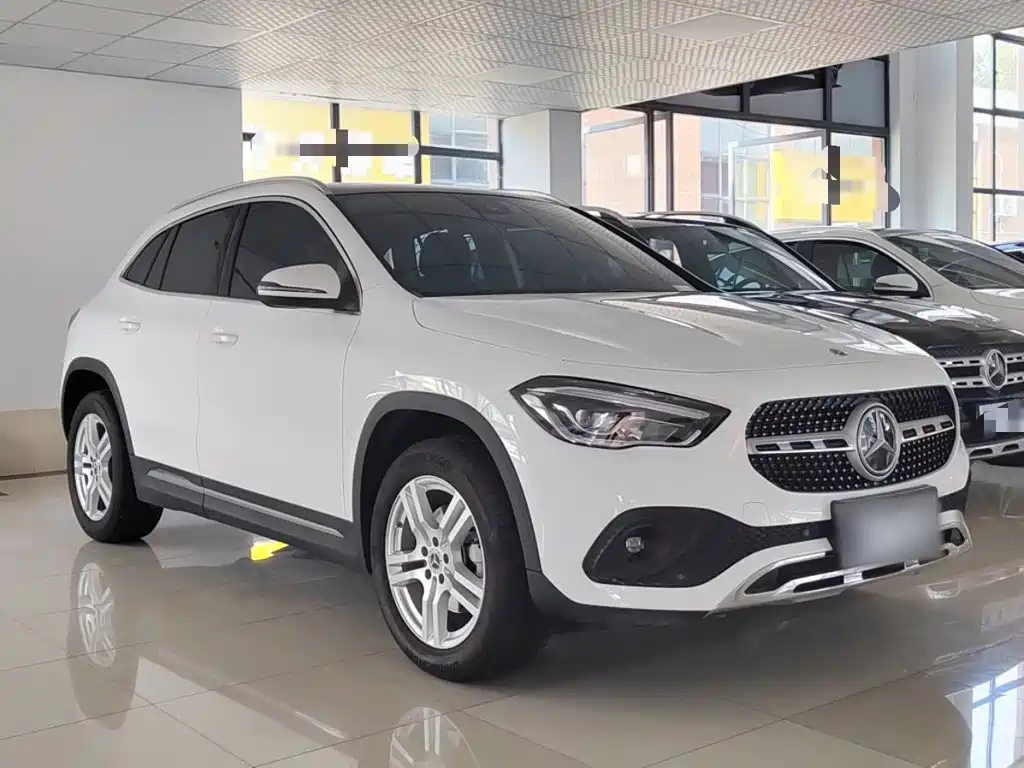 Mercedes-Benz GLA 2023