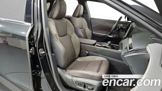 Lexus RX 2023