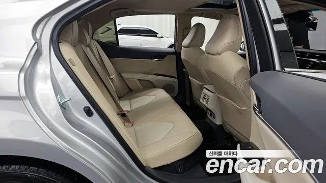 Toyota Camry 2021