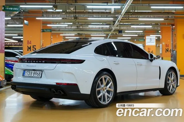 Porsche Panamera 2024