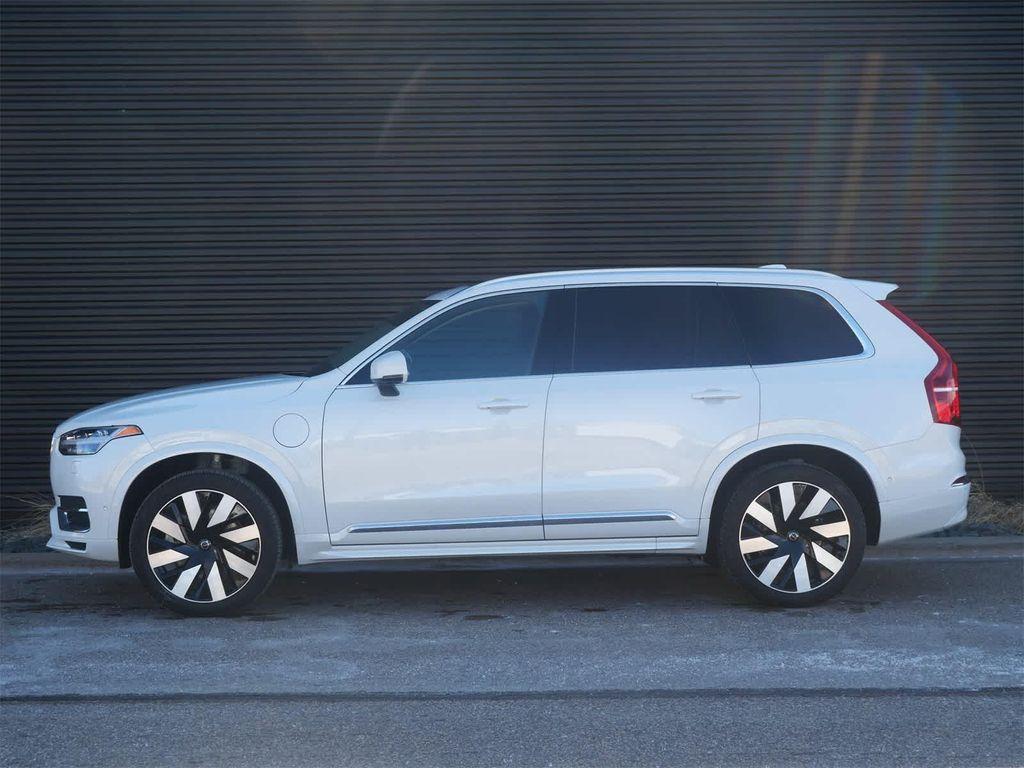 Volvo XC90 2025