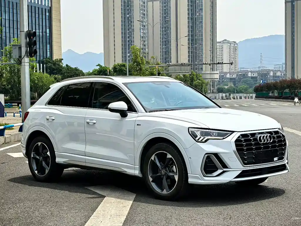 Audi Q3 2021