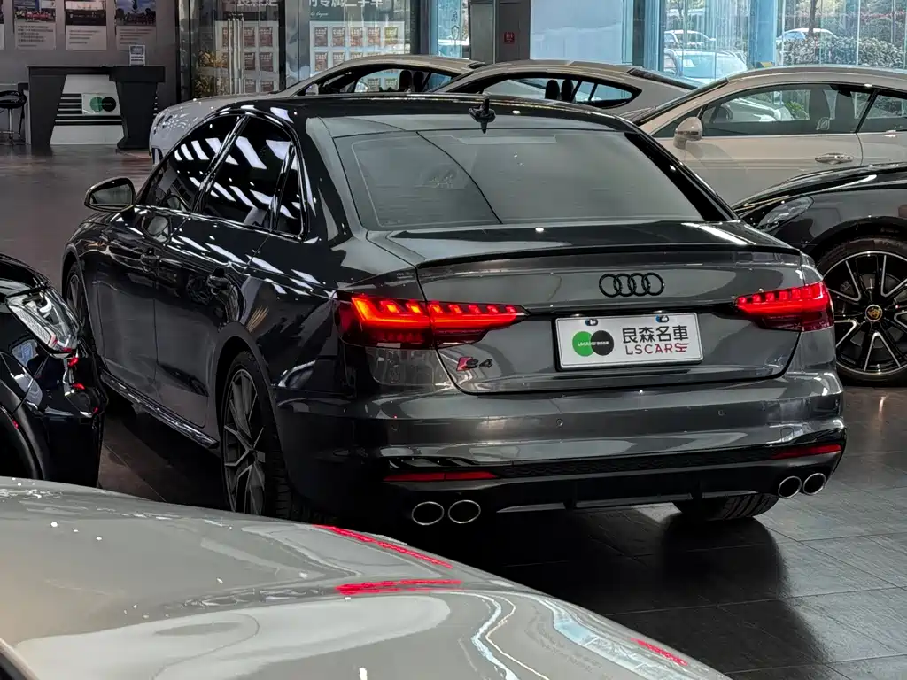 Audi S4 2024