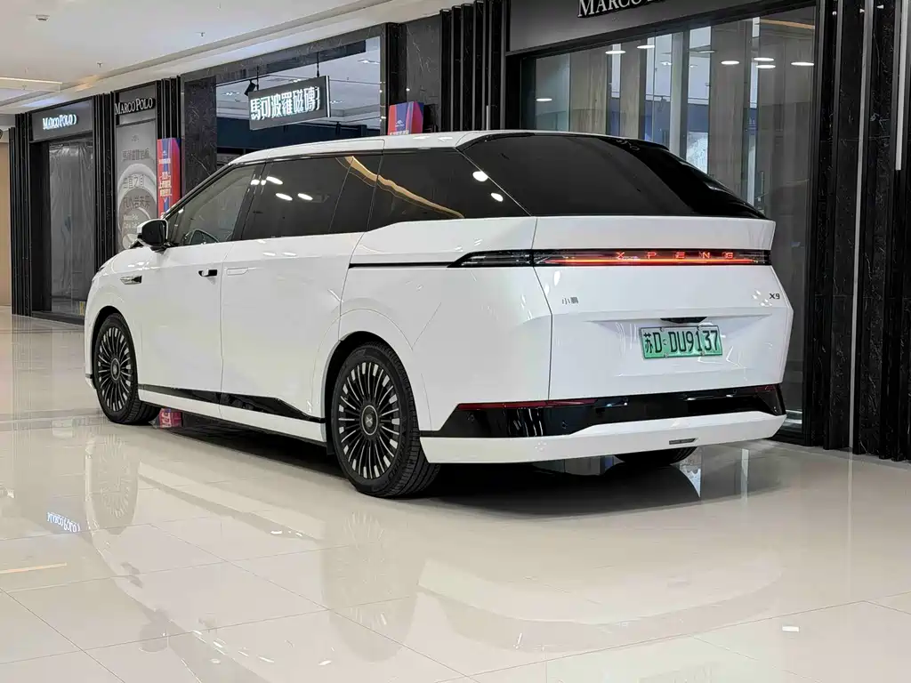 Xpeng X9 2025