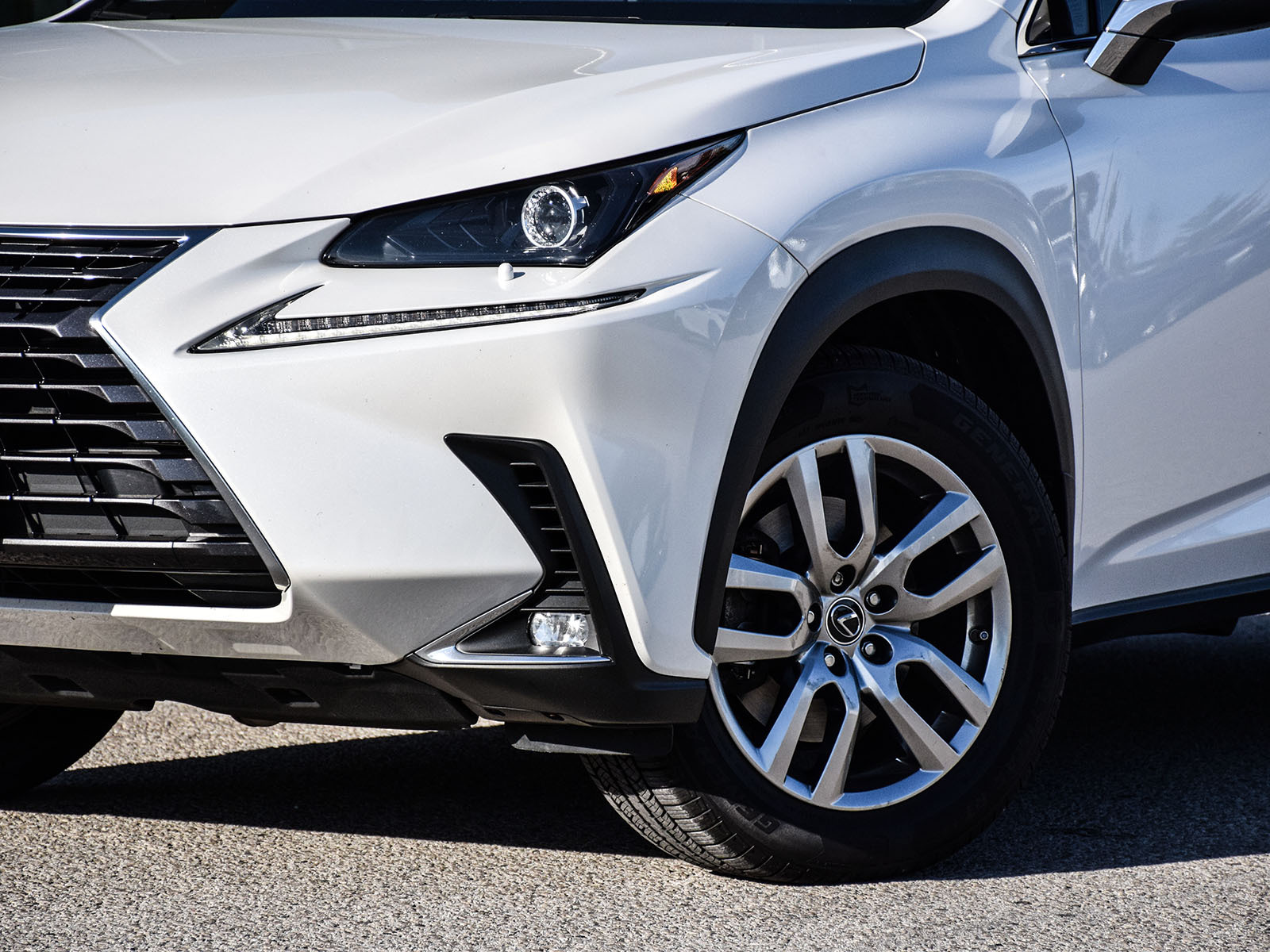 Lexus NX 2021
