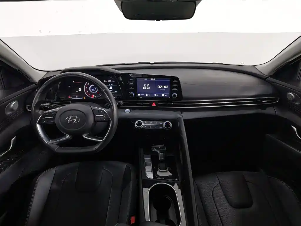 Hyundai Elantra 2021