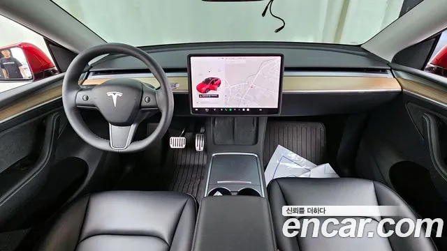 Tesla Model Y 2024