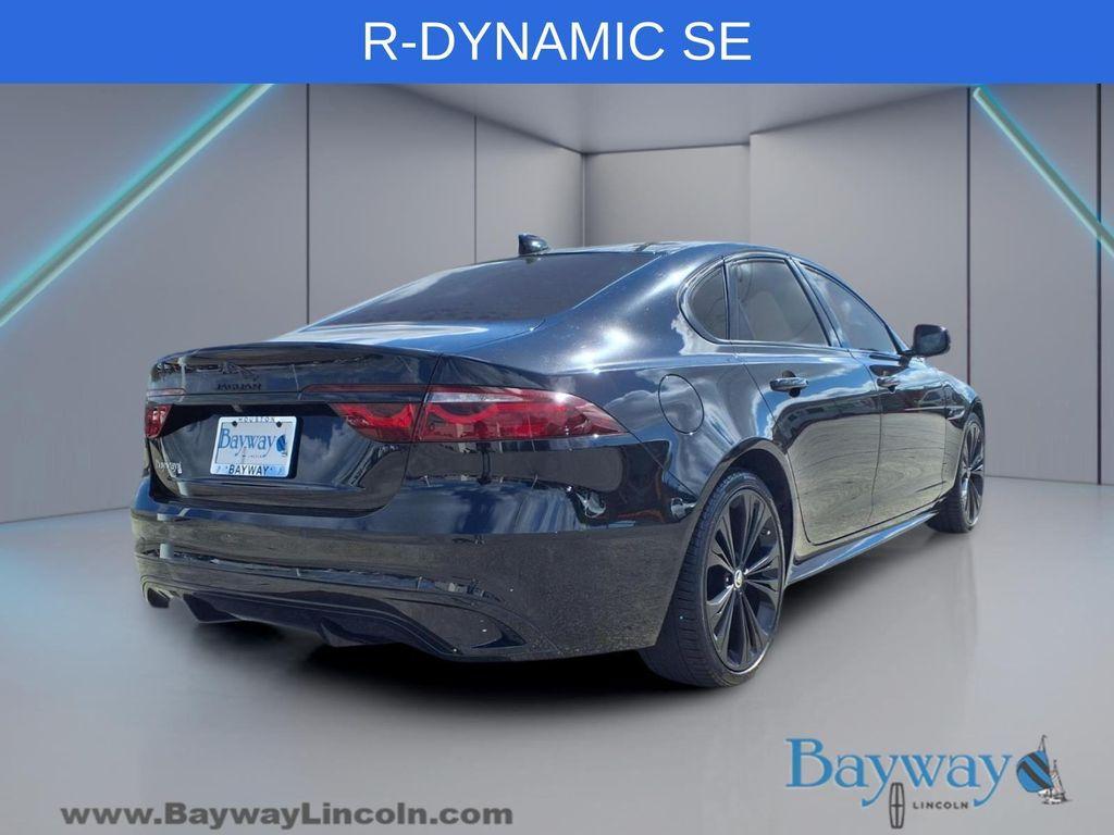 Jaguar XF 2024