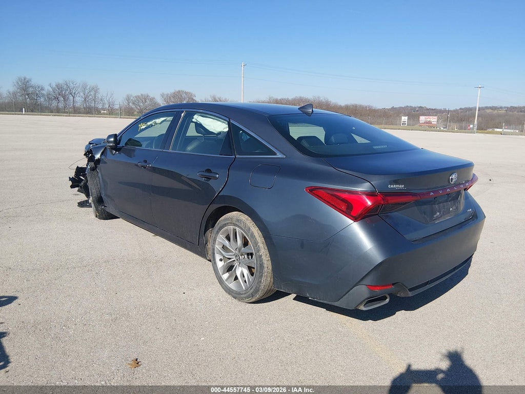 Toyota Avalon 2022