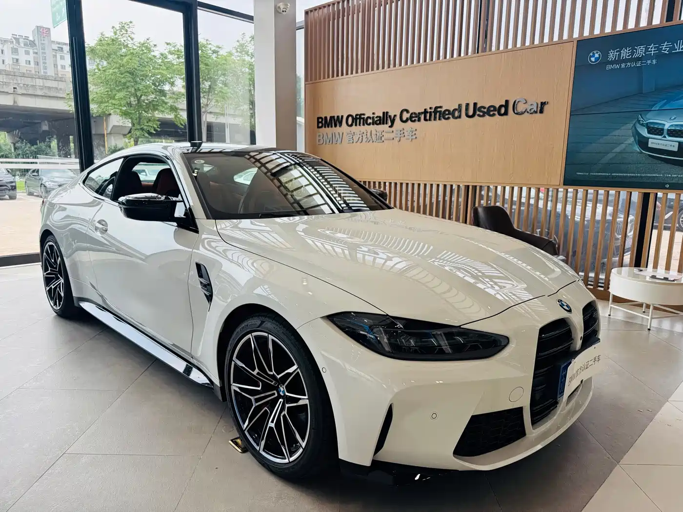 BMW M4 2025