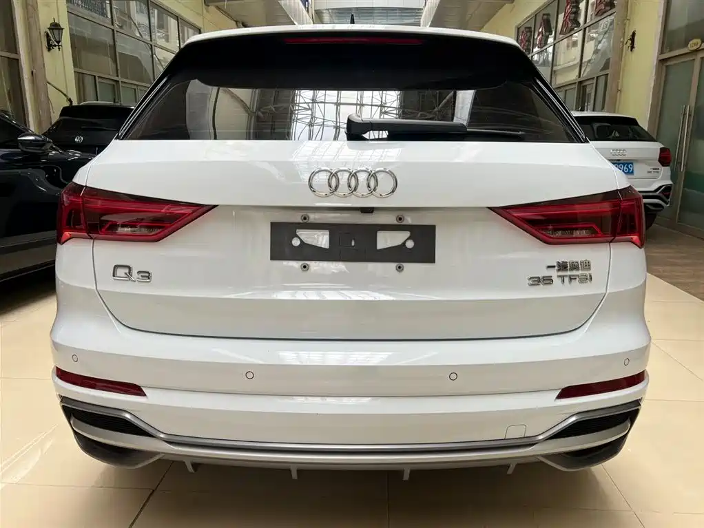 Audi Q3 2021