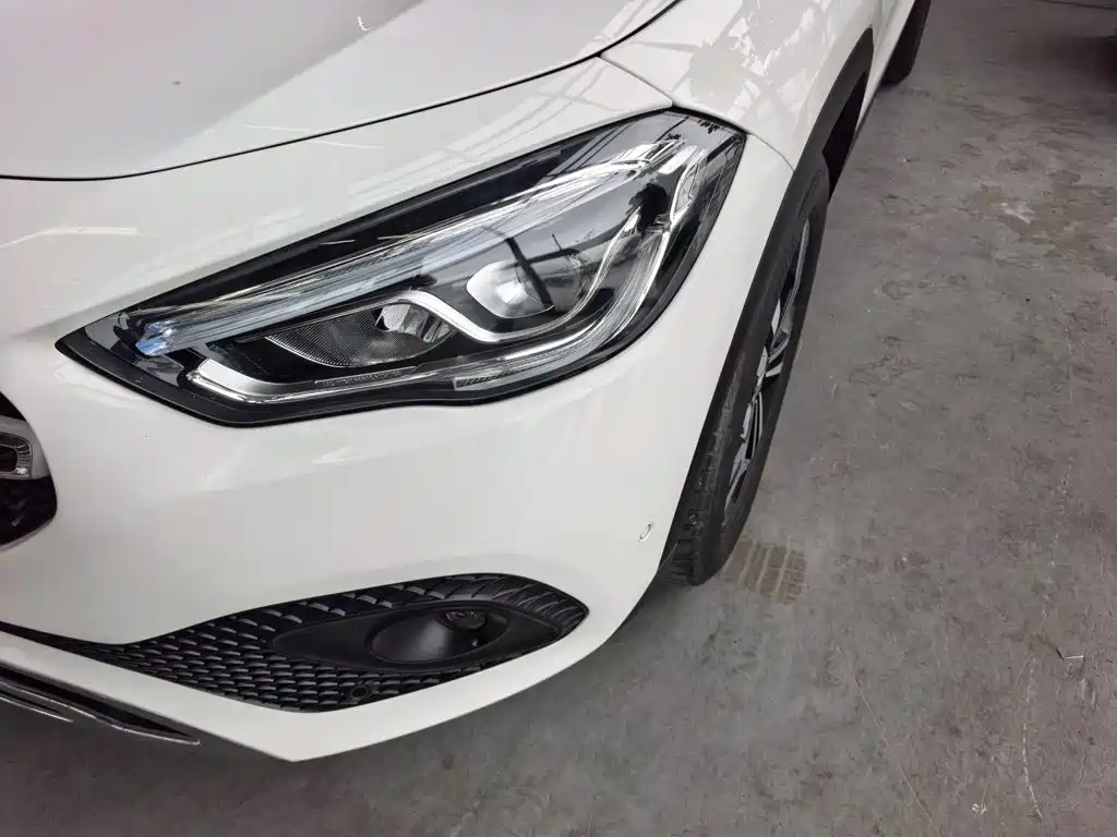 Mercedes-Benz GLA 2021