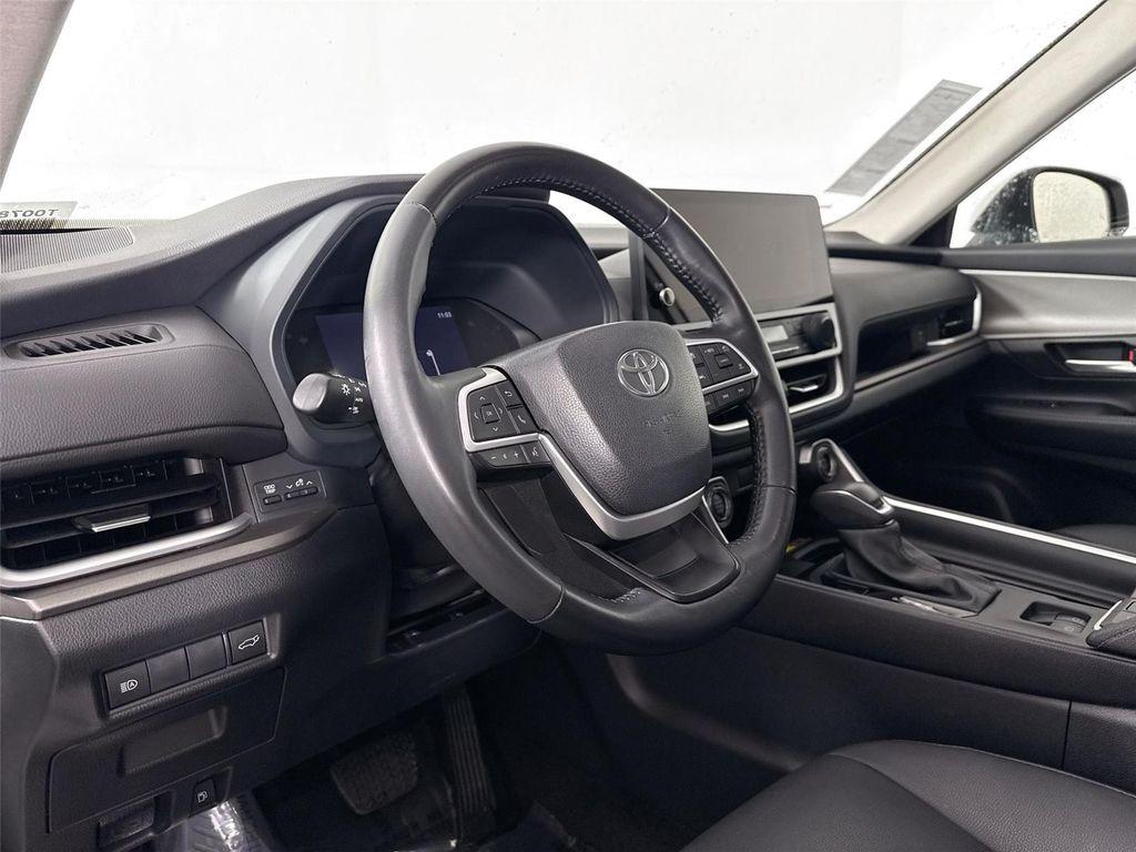 Toyota Grand Highlander 2024