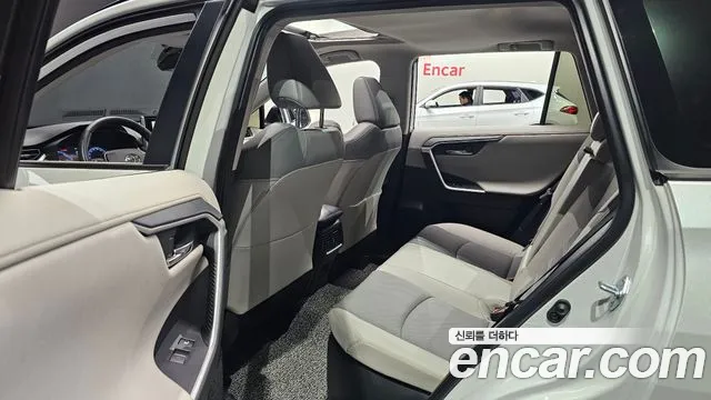 Toyota RAV4 2023