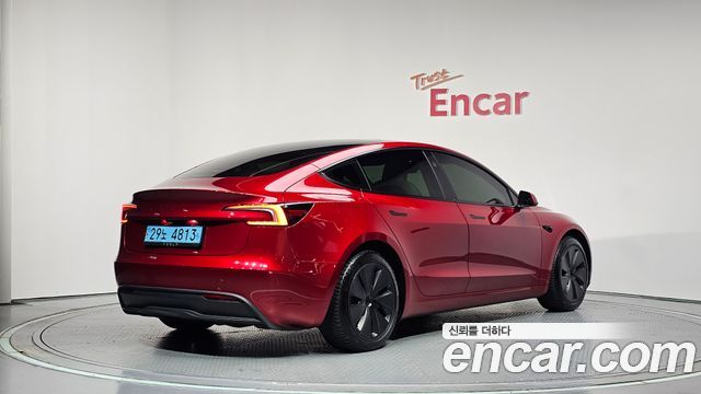 Tesla Model 3 2024