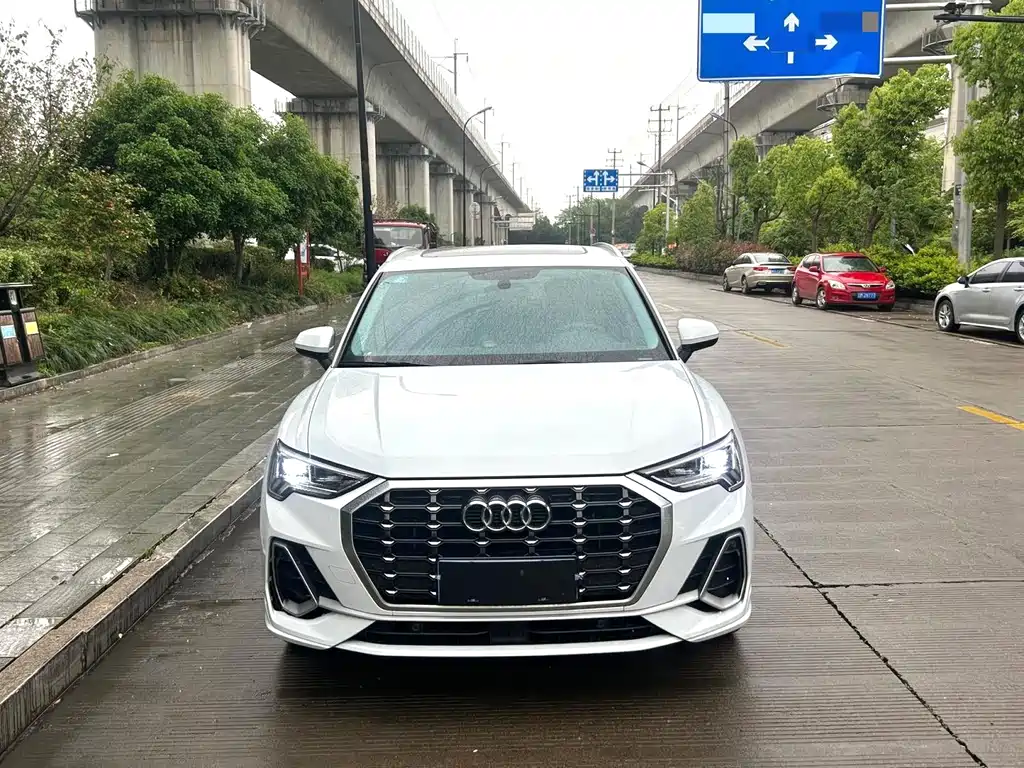 Audi Q3 2021