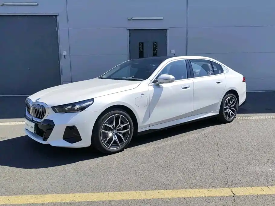 BMW i5 2026
