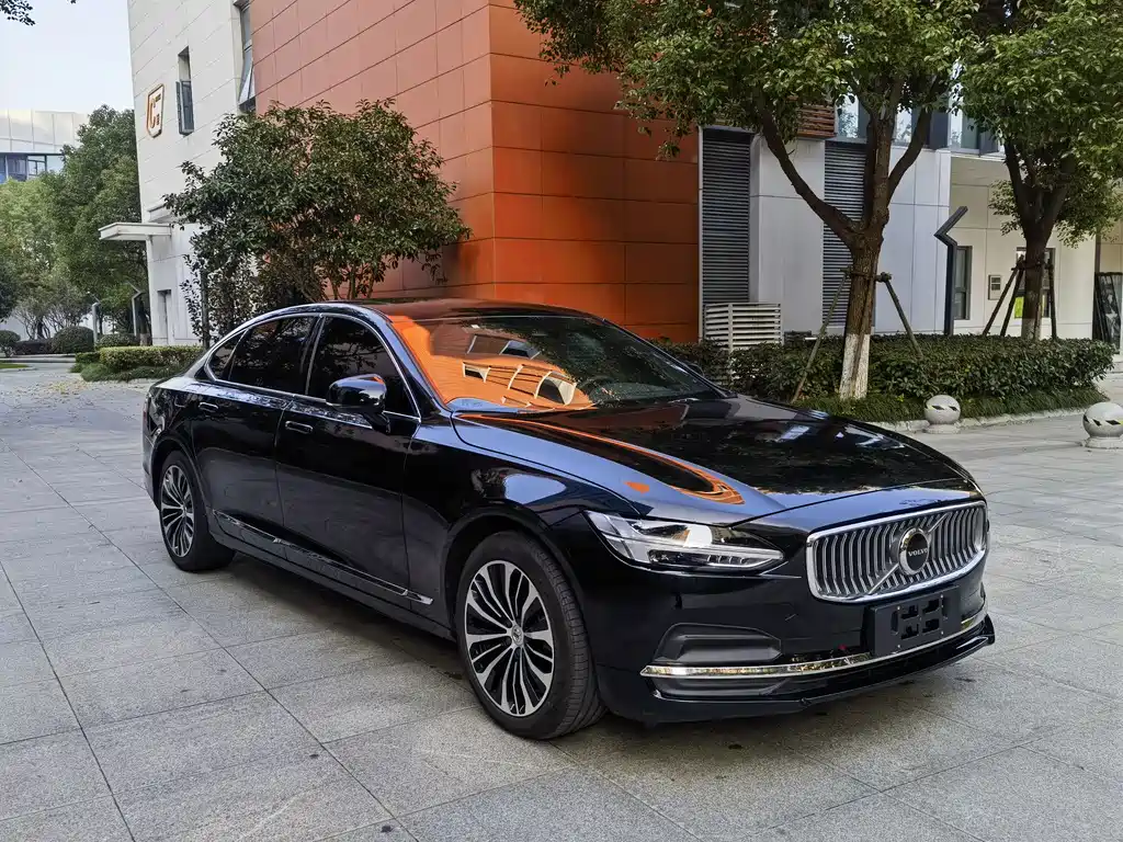 Volvo S90 2024