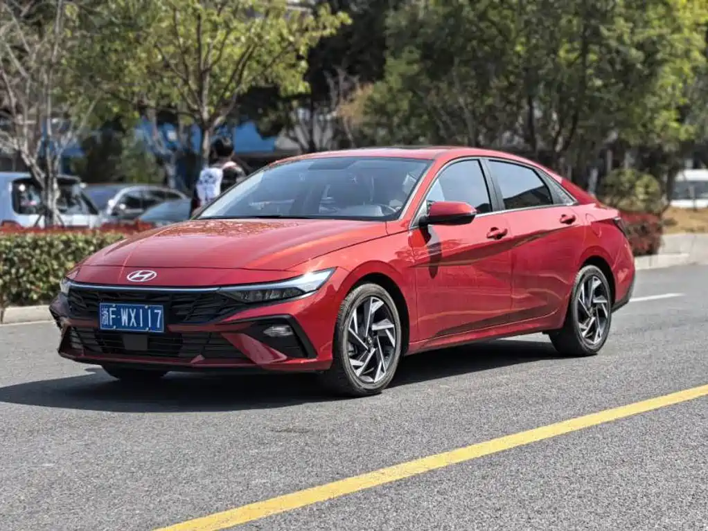 Hyundai Elantra 2024
